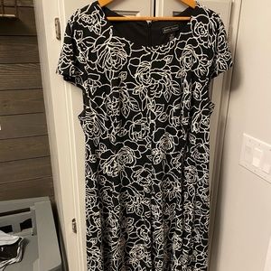 Black and white size 22 Jessica Howard Dress